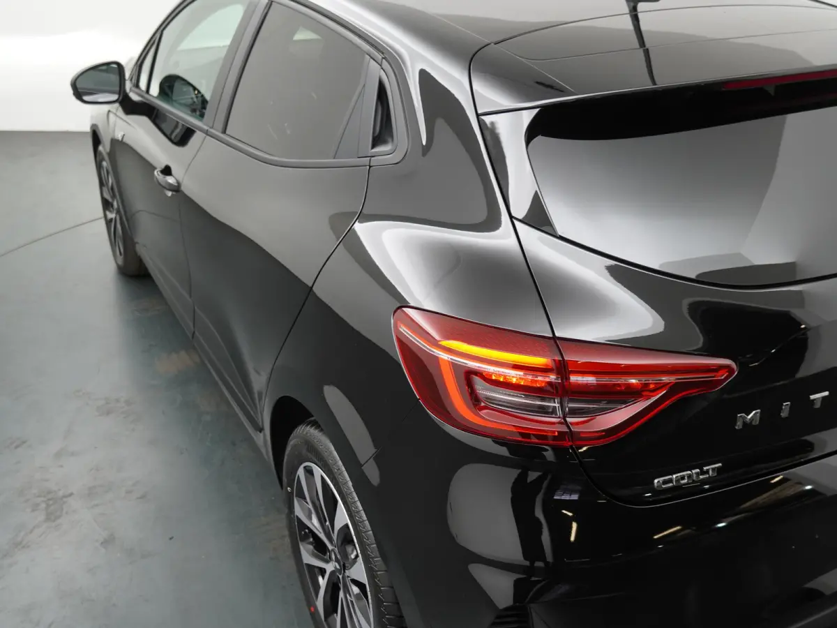 1.6 HEV Intense | € 6.600,- korting!| Automaat | 143 pk | 8 jaar Fabrieksgarantie | Parkeercamera | Apple Carplay & Android