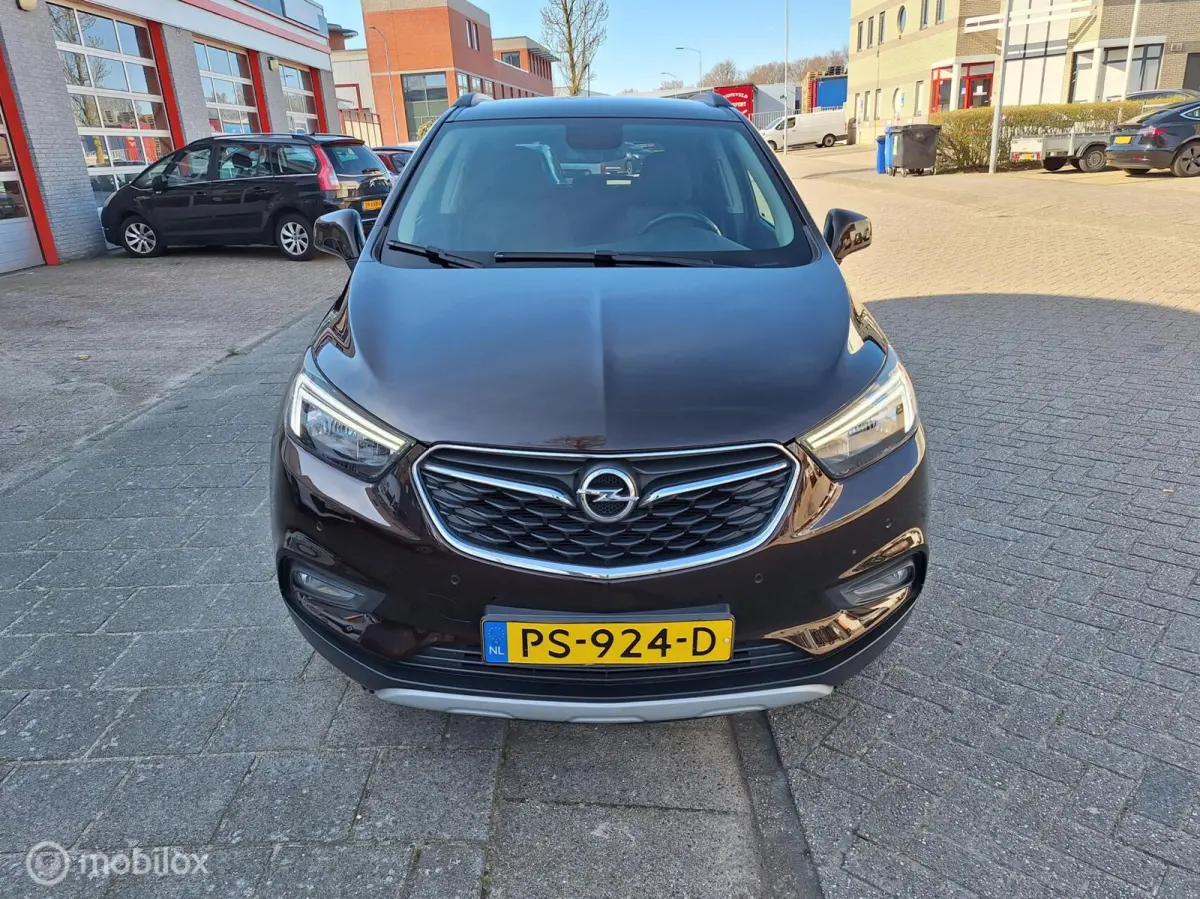 1.4 TURBO ONLINE EDITION • Trekhaak • Carplay •
