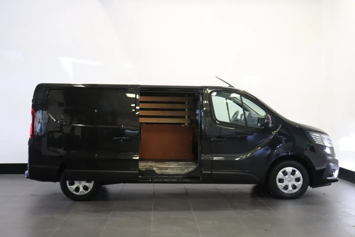 2.0 dCi 150PK Automaat L2 EURO 6 - Airco - Navi - Cruise - € 23.950,- Excl.