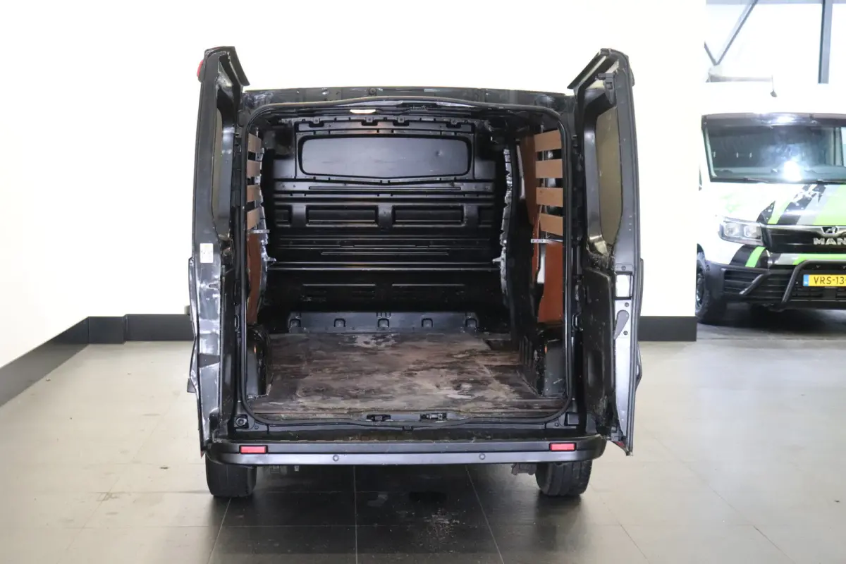 2.0 dCi 150PK Automaat L2 EURO 6 - Airco - Navi - Cruise - € 23.950,- Excl.