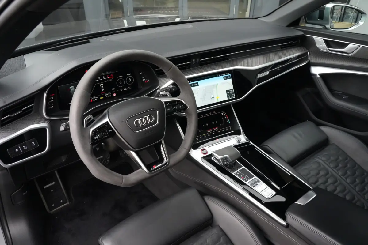 Mansory | 860PK | Pano | HUD | B&O | 360° | Keramisch | Carbon | Audi RS6 Avant 4.0 TFSI quattro Mansory 861 PK Benzine met 4.0 achtcilinder, Dynamic Plus Pack, panoramadak, Head-Up Display