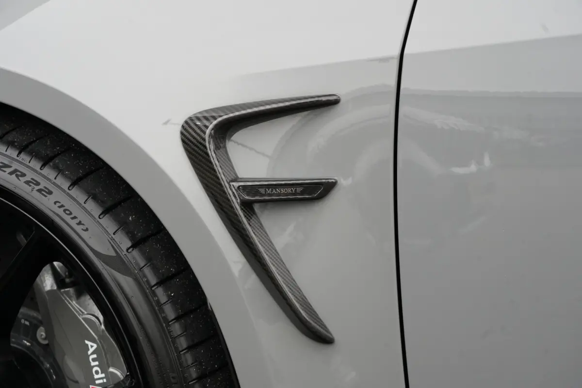 Mansory | 860PK | Pano | HUD | B&O | 360° | Keramisch | Carbon | Audi RS6 Avant 4.0 TFSI quattro Mansory 861 PK Benzine met 4.0 achtcilinder, Dynamic Plus Pack, panoramadak, Head-Up Display