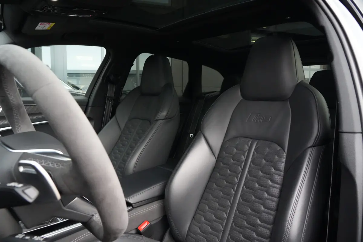 Mansory | 860PK | Pano | HUD | B&O | 360° | Keramisch | Carbon | Audi RS6 Avant 4.0 TFSI quattro Mansory 861 PK Benzine met 4.0 achtcilinder, Dynamic Plus Pack, panoramadak, Head-Up Display