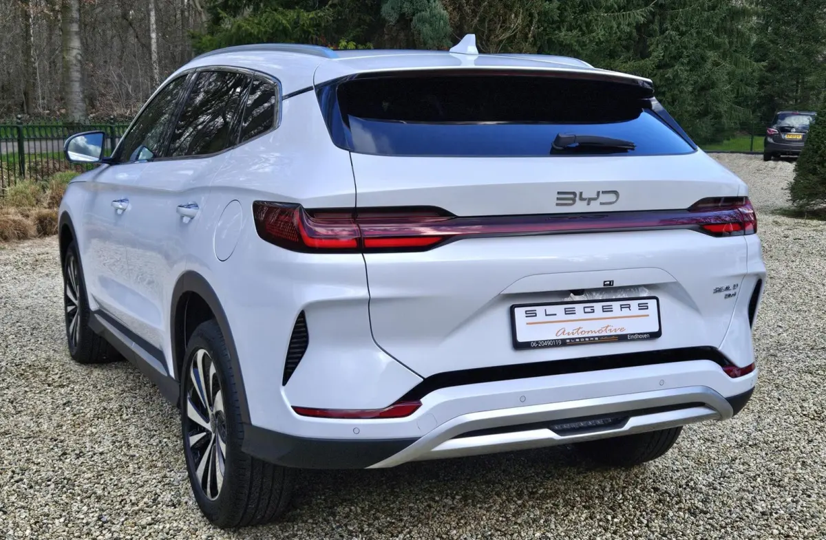 1.5 DM-i FWD Boost  Plug-in Hybrid Two tone