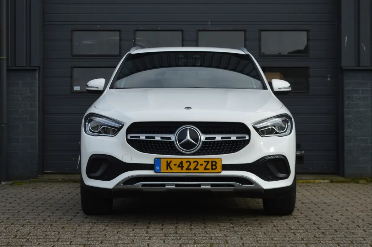 200 Business Solution Luxury | CAMERA | TREKHAAK | SFEERVERLICHTING | LEDER |