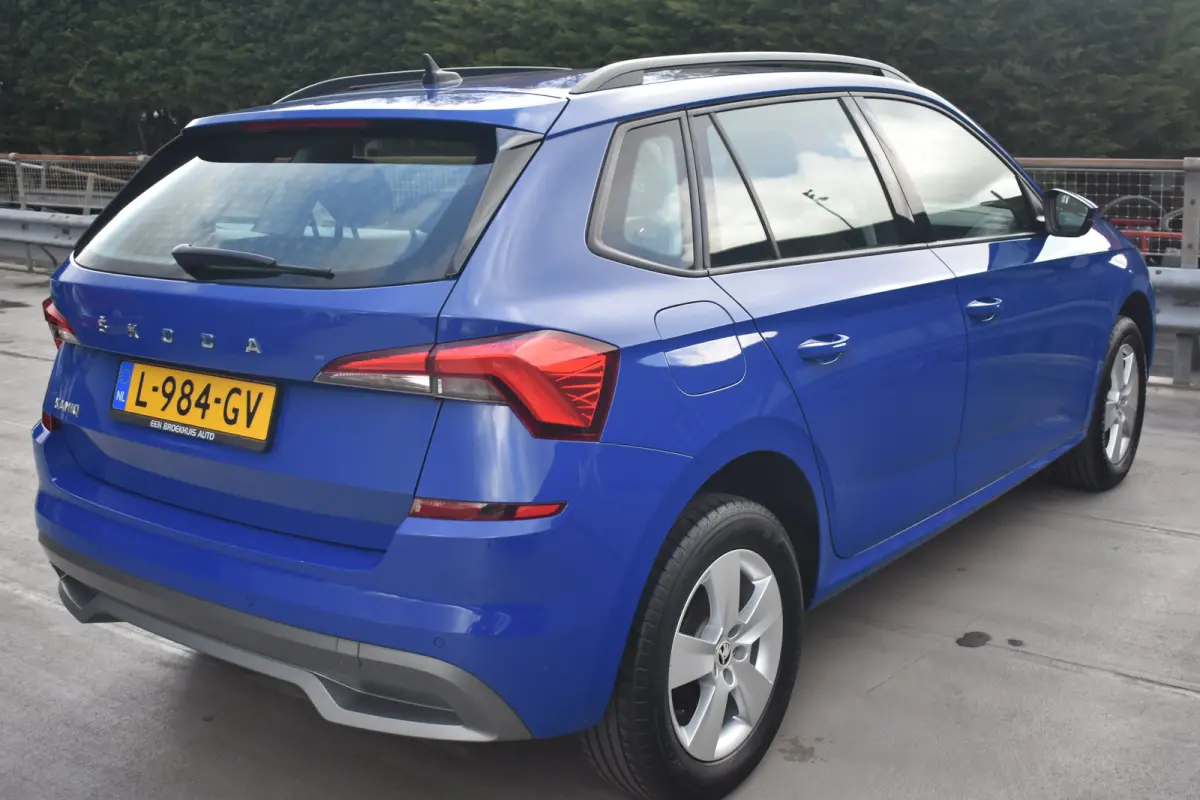 1.0 110PK TSI Ambition | LED verlichting | PDC Achter | 16 inch lichtmetalen velgen | Apple Carplay & Android Auto