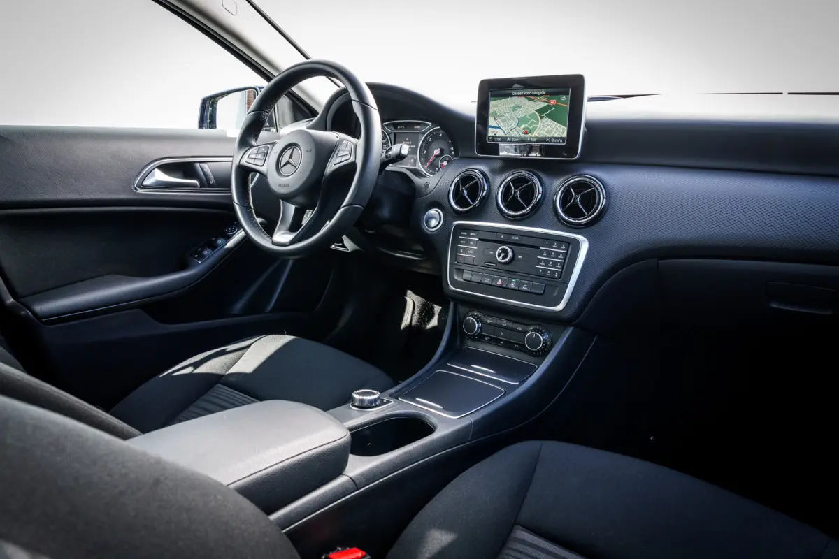 160 D Ambition Automaat | PDC | Cruise | Navi | Airco | 17 inch LMV