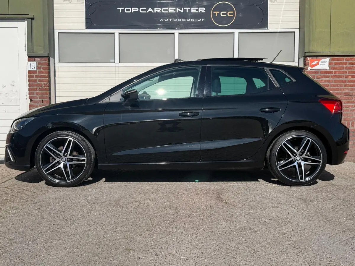 1.0 TSI FR/AUTOM/STOELV/PANO/ACC/CARPLAY/APK