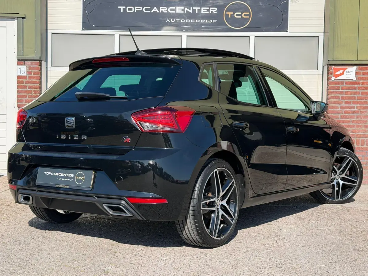 1.0 TSI FR/AUTOM/STOELV/PANO/ACC/CARPLAY/APK