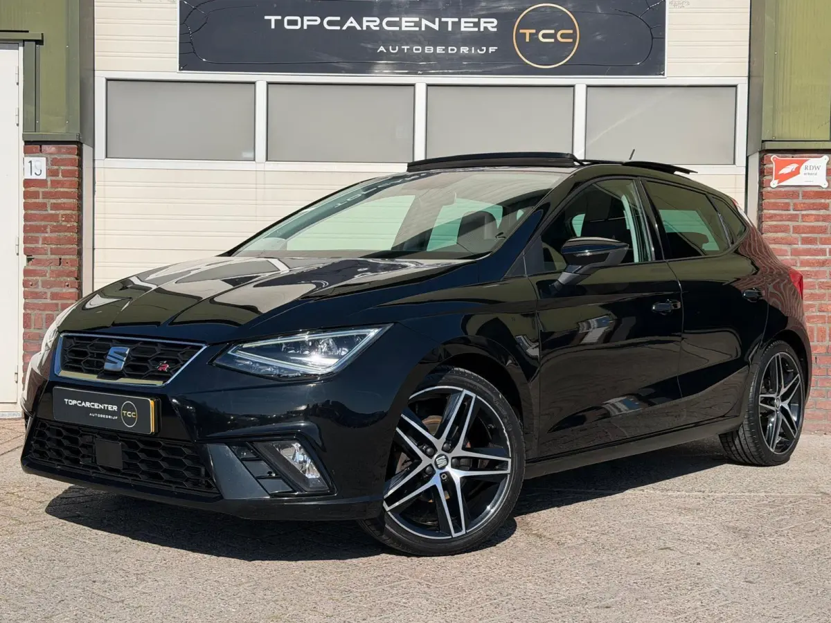 1.0 TSI FR/AUTOM/STOELV/PANO/ACC/CARPLAY/APK