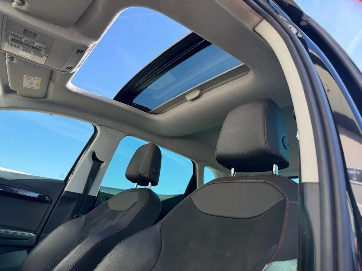 1.0 TSI FR/AUTOM/STOELV/PANO/ACC/CARPLAY/APK
