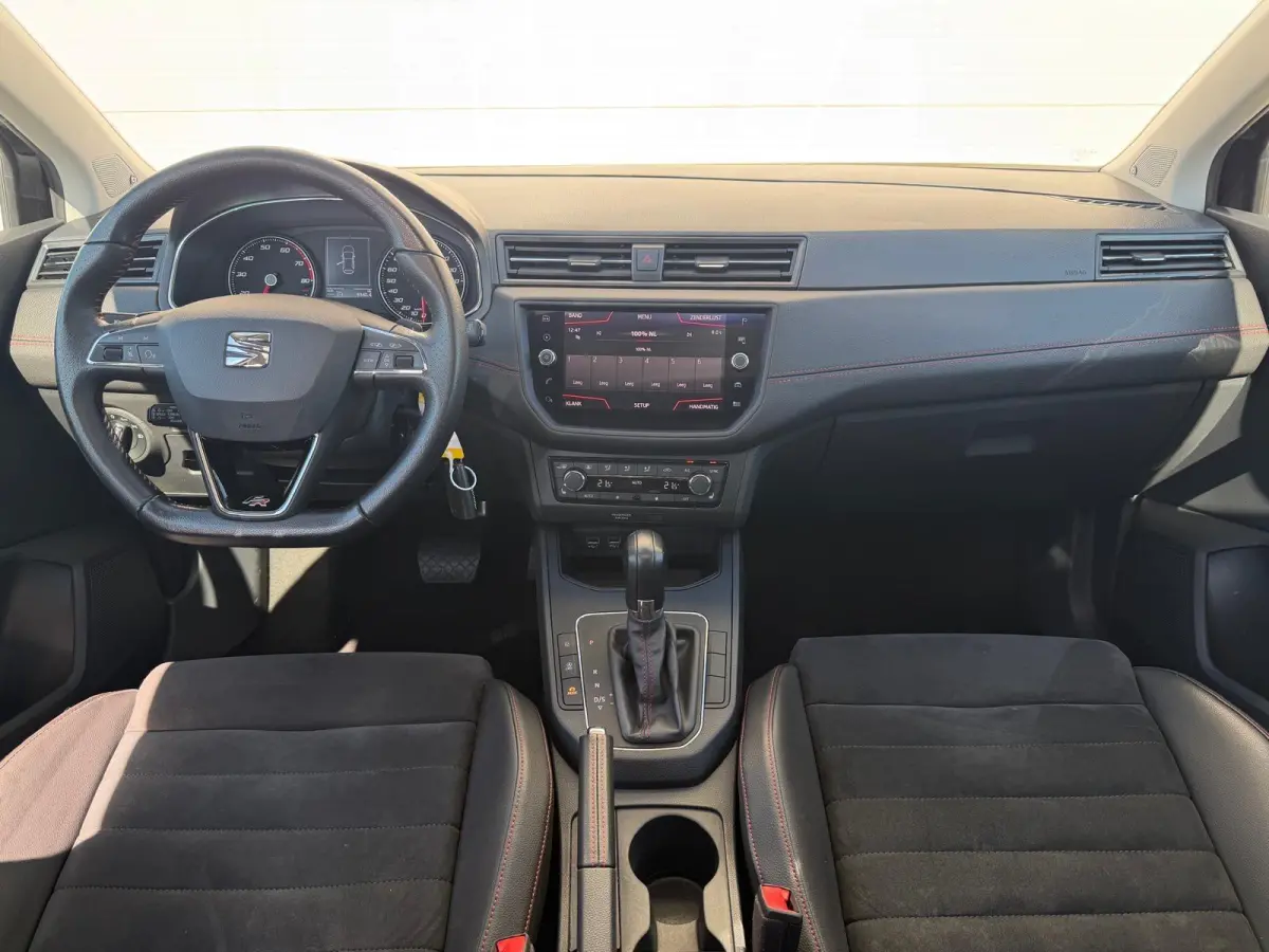 1.0 TSI FR/AUTOM/STOELV/PANO/ACC/CARPLAY/APK