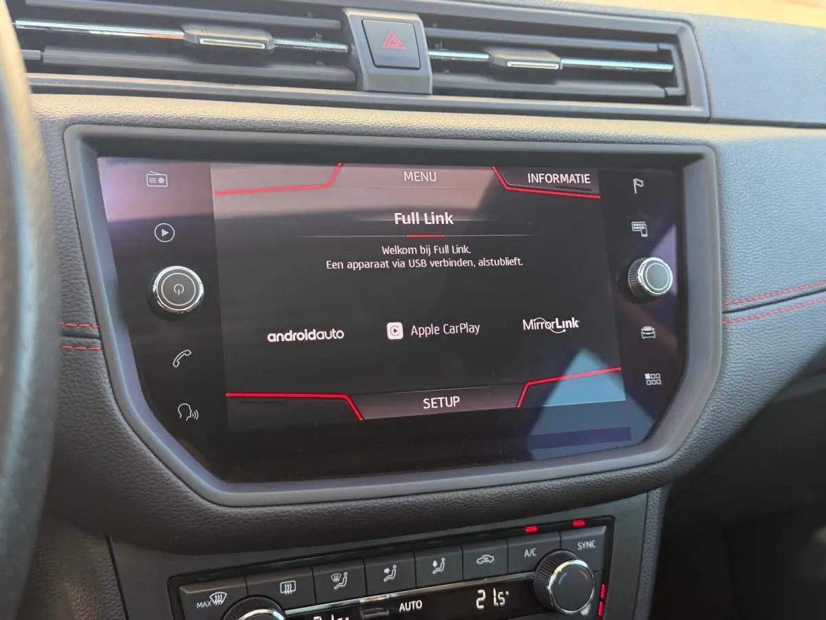 1.0 TSI FR/AUTOM/STOELV/PANO/ACC/CARPLAY/APK