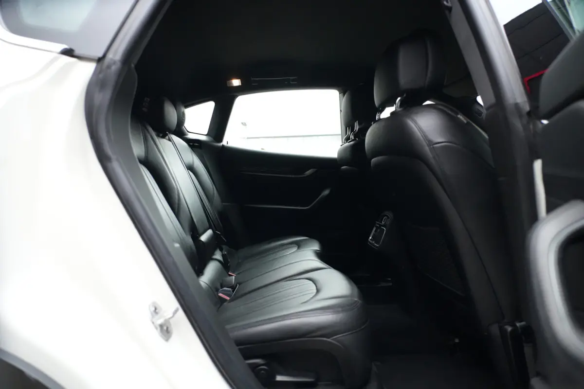 3.0 V6 S AWD GranLusso 430pk Stoelverwarming/Luchtvering/Navigatie