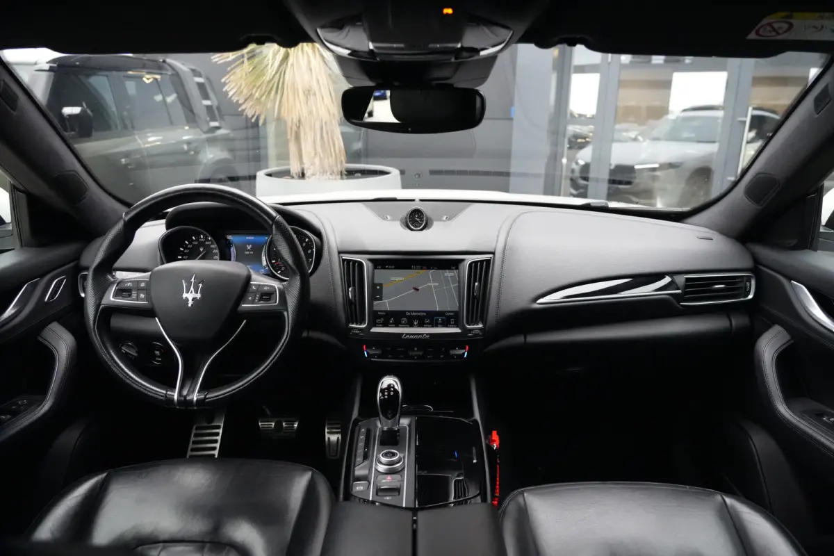 3.0 V6 S AWD GranLusso 430pk Stoelverwarming/Luchtvering/Navigatie