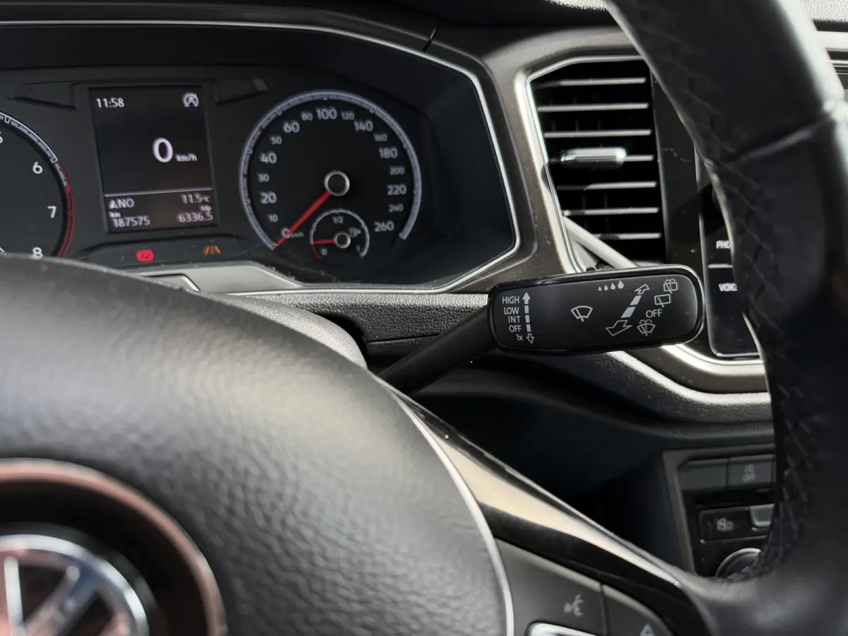 1.0 TSI Style Business | Adaptive Cruise | Climate | Carplay | DAB | Navi