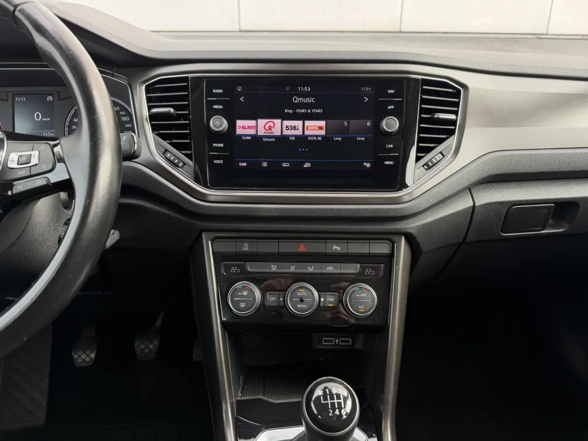 1.0 TSI Style Business | Adaptive Cruise | Climate | Carplay | DAB | Navi