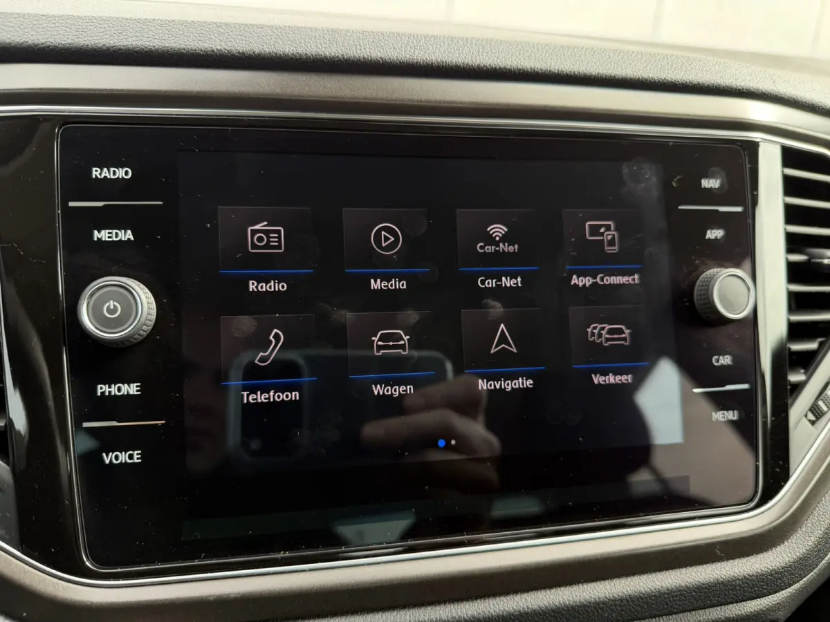 1.0 TSI Style Business | Adaptive Cruise | Climate | Carplay | DAB | Navi