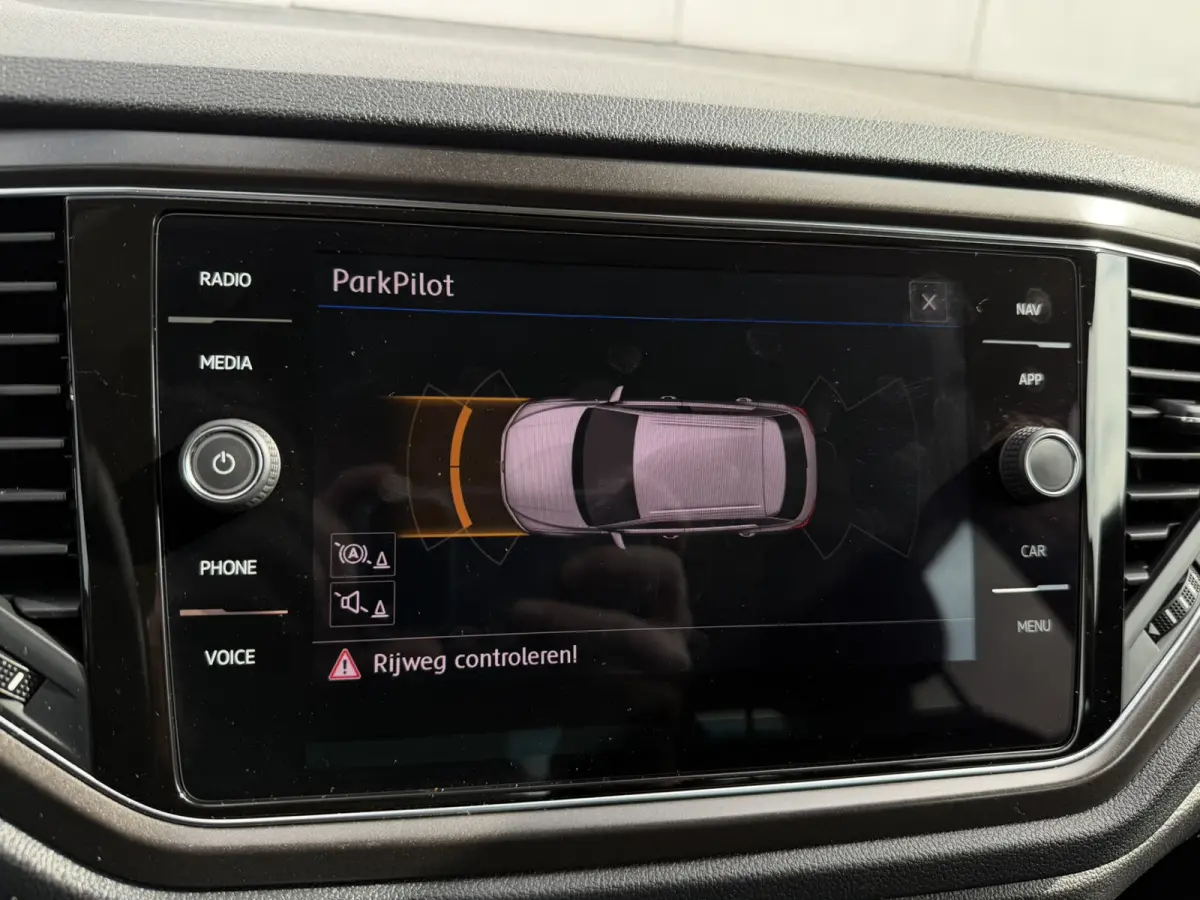 1.0 TSI Style Business | Adaptive Cruise | Climate | Carplay | DAB | Navi
