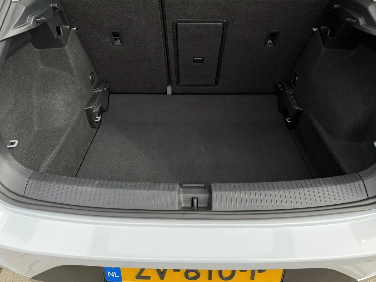 1.0 TSI Style Business | Adaptive Cruise | Climate | Carplay | DAB | Navi
