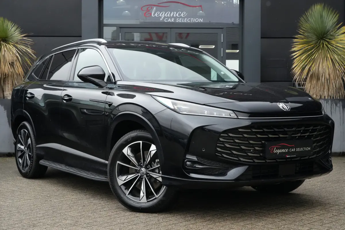 1.5 Plug-in Hybrid Luxury | 272 PK | Navigatie | 360° Camera | Stoelverwarming | Keyless | MG HS PHEV 1.5 Plug-in Hybrid Luxury 272 PK met plug-in hybride aandrijving, lederen bekleding, na