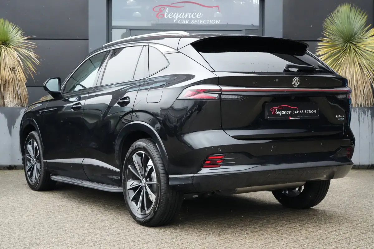 1.5 Plug-in Hybrid Luxury | 272 PK | Navigatie | 360° Camera | Stoelverwarming | Keyless | MG HS PHEV 1.5 Plug-in Hybrid Luxury 272 PK met plug-in hybride aandrijving, lederen bekleding, na