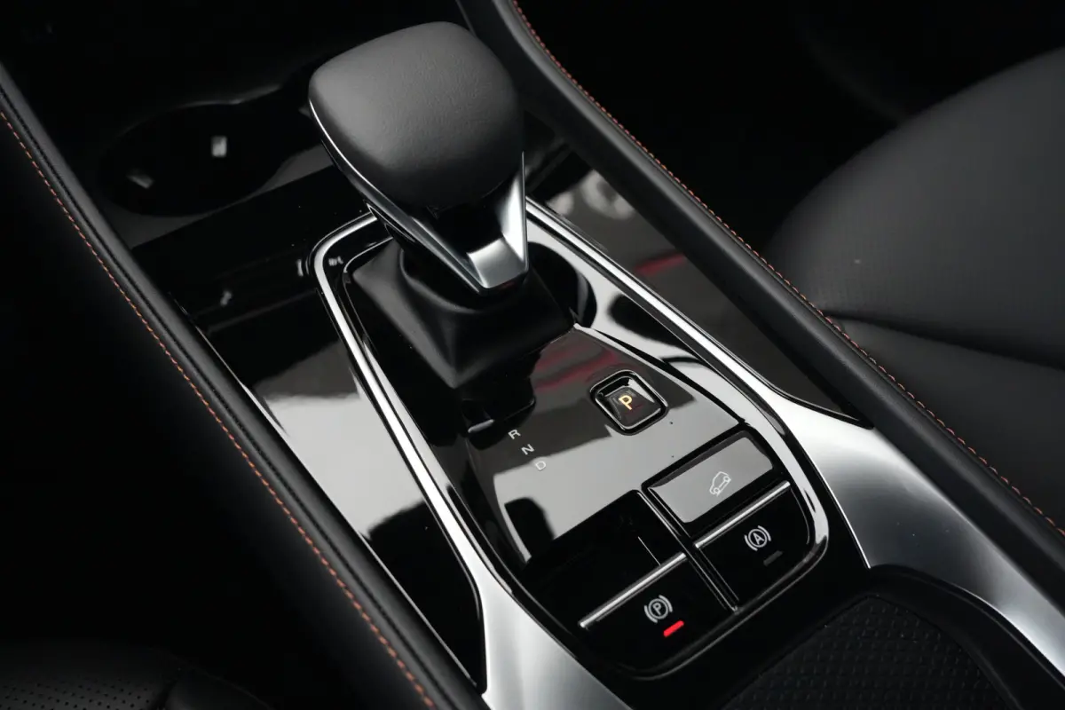 1.5 Plug-in Hybrid Luxury | 272 PK | Navigatie | 360° Camera | Stoelverwarming | Keyless | MG HS PHEV 1.5 Plug-in Hybrid Luxury 272 PK met plug-in hybride aandrijving, lederen bekleding, na