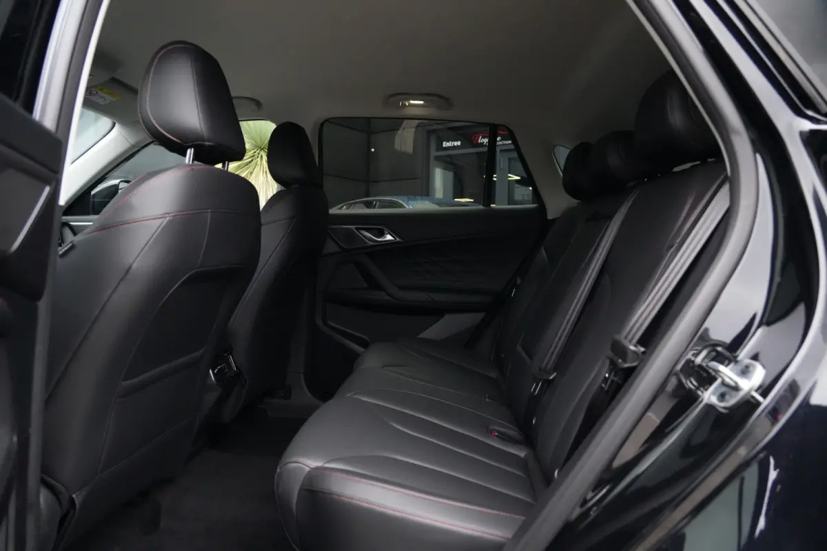1.5 Plug-in Hybrid Luxury | 272 PK | Navigatie | 360° Camera | Stoelverwarming | Keyless | MG HS PHEV 1.5 Plug-in Hybrid Luxury 272 PK met plug-in hybride aandrijving, lederen bekleding, na