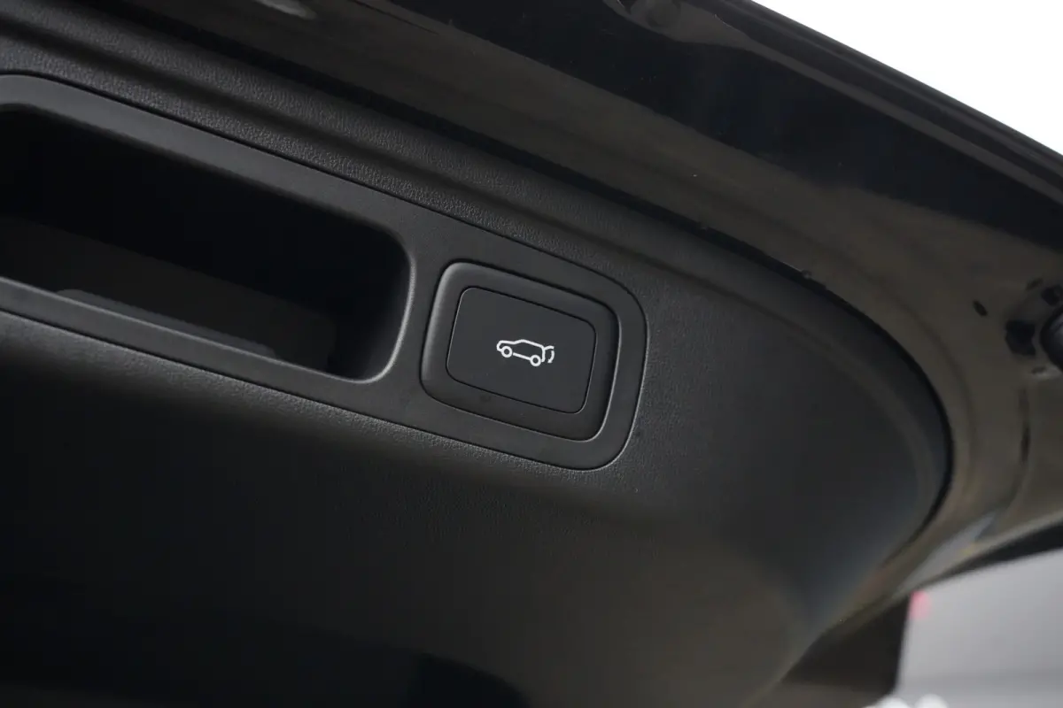 1.5 Plug-in Hybrid Luxury | 272 PK | Navigatie | 360° Camera | Stoelverwarming | Keyless | MG HS PHEV 1.5 Plug-in Hybrid Luxury 272 PK met plug-in hybride aandrijving, lederen bekleding, na