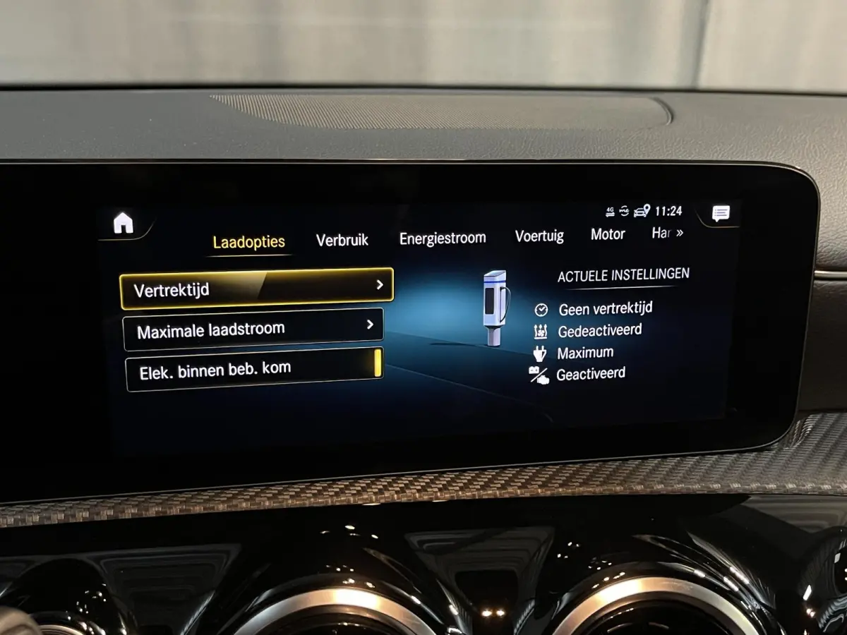 250 e 17"/Dodehoek/Camera/PDC v+a/Apple Carplay & Android Auto/DAB/Navigatie/Climate