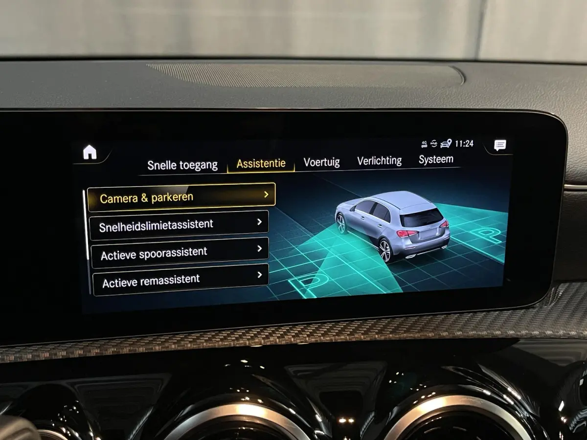 250 e 17"/Dodehoek/Camera/PDC v+a/Apple Carplay & Android Auto/DAB/Navigatie/Climate