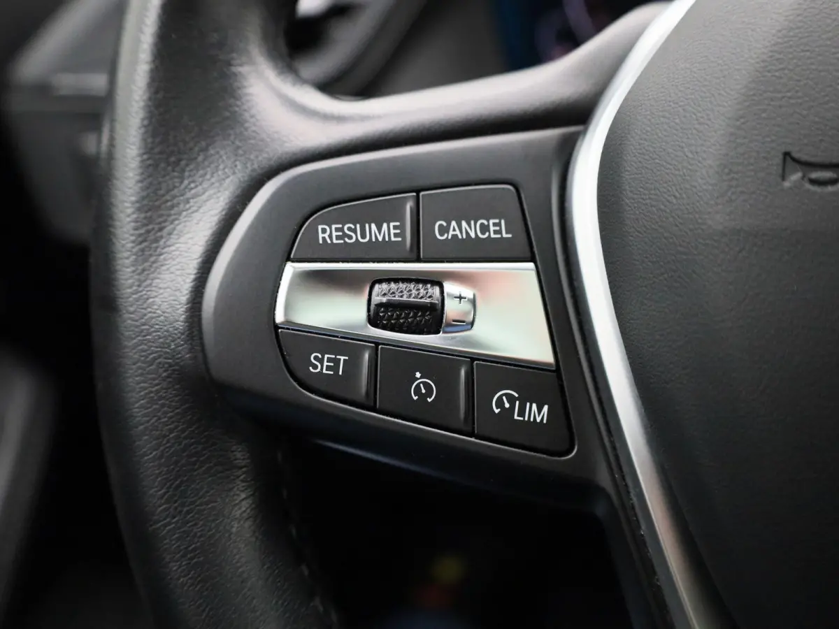Hatch 118i Automaat | Panoramadak | Leder | Camera | Harman Kardon | Navigatie