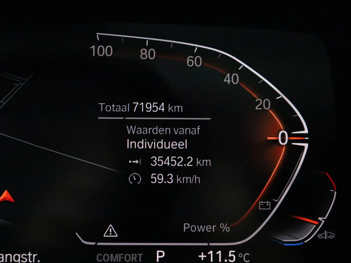 Hatch 118i Automaat | Panoramadak | Leder | Camera | Harman Kardon | Navigatie