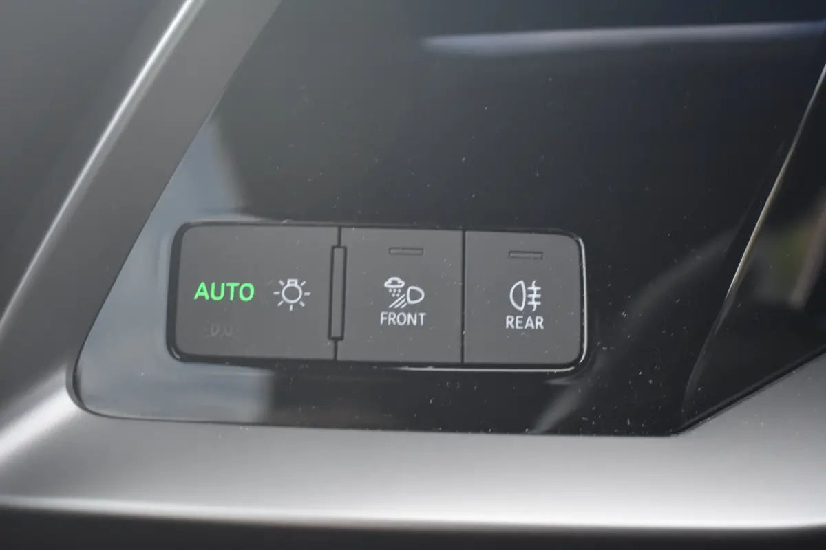 30 TFSI Advanced edition | Cruise Control | Verwarmbare voorstoelen | Afneembare trekhaak