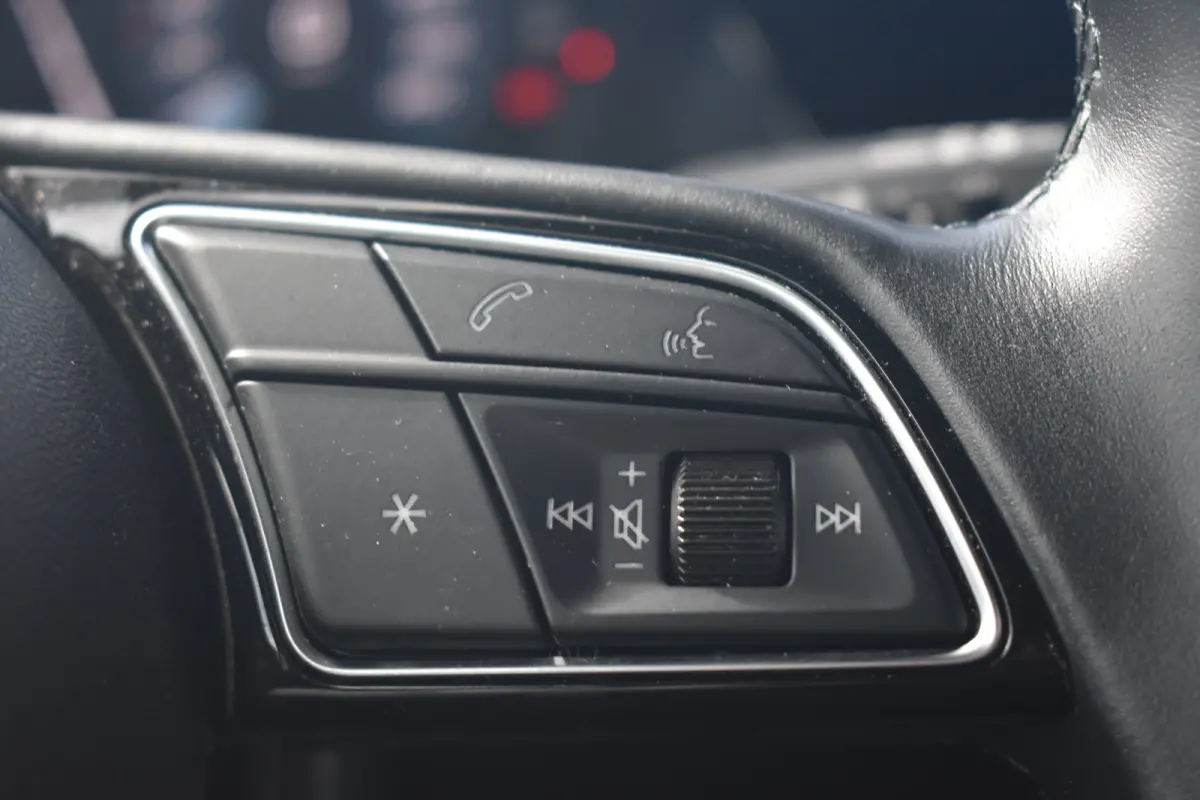 30 TFSI Advanced edition | Cruise Control | Verwarmbare voorstoelen | Afneembare trekhaak