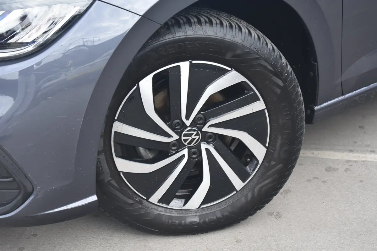 1.0 TSI 95PK Life Edition | CAMERA | ADAPT. CRUISE | APP. CONNECT | LED | DAB+