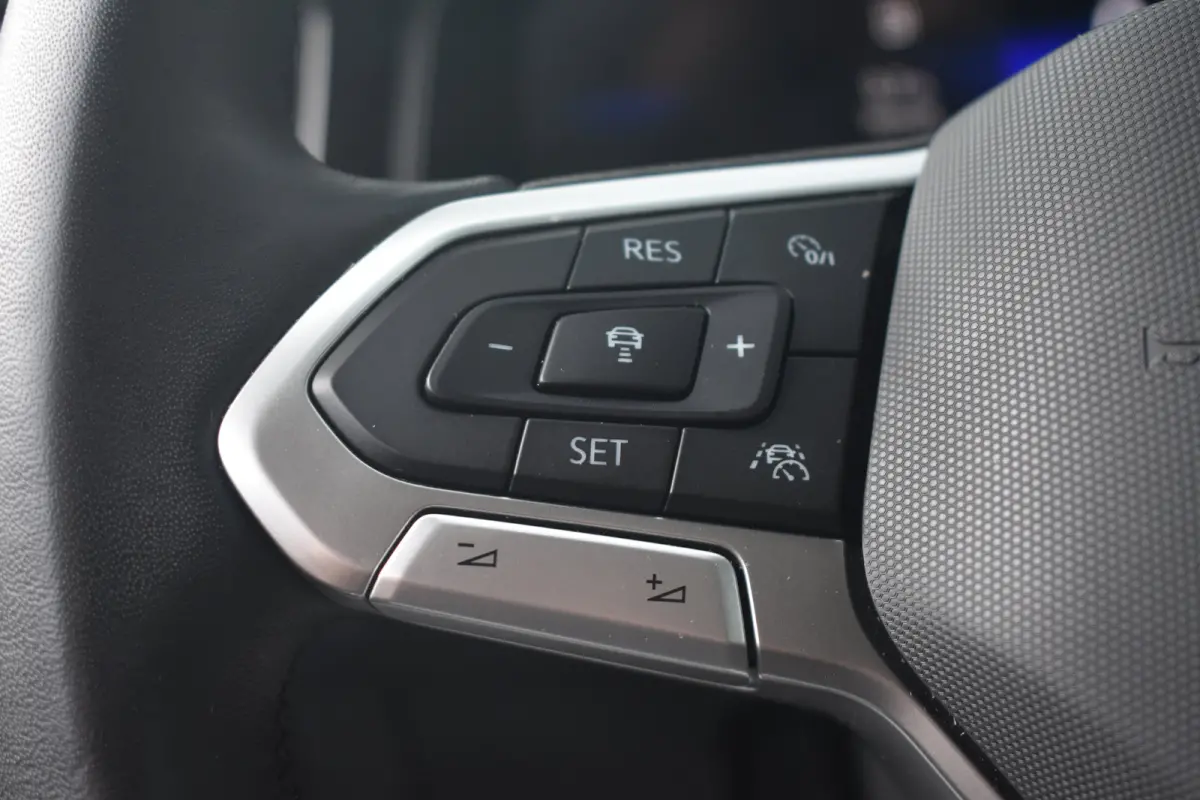 1.0 TSI 95PK Life Edition | CAMERA | ADAPT. CRUISE | APP. CONNECT | LED | DAB+