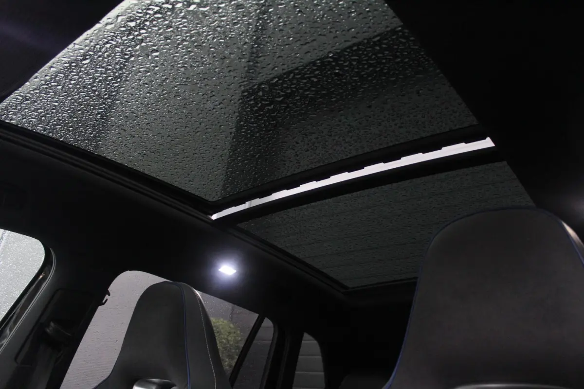 2.0 TSI 4Motion R-line Elegance | Panoramadak | Trekhaak | HUD | ACC | DCC | 360 Camera | Full Options