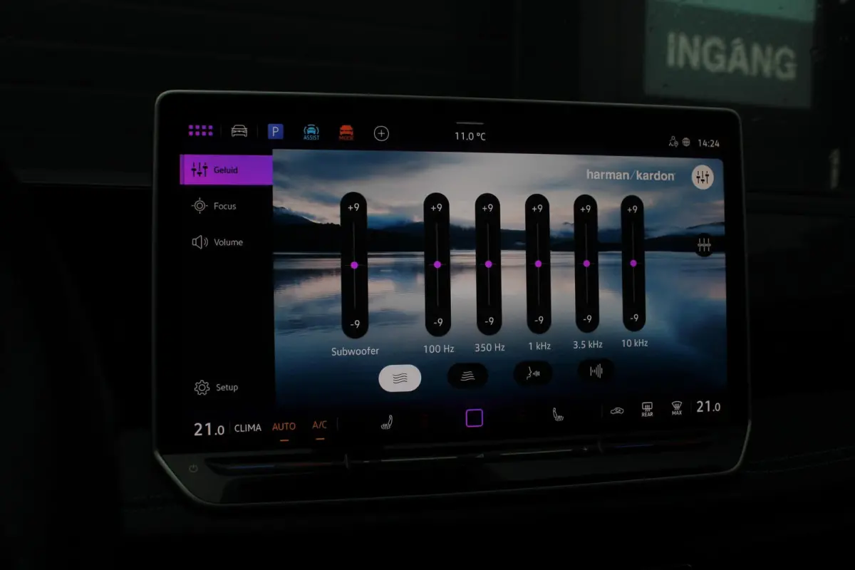 2.0 TSI 4Motion R-line Elegance | Panoramadak | Trekhaak | HUD | ACC | DCC | 360 Camera | Full Options