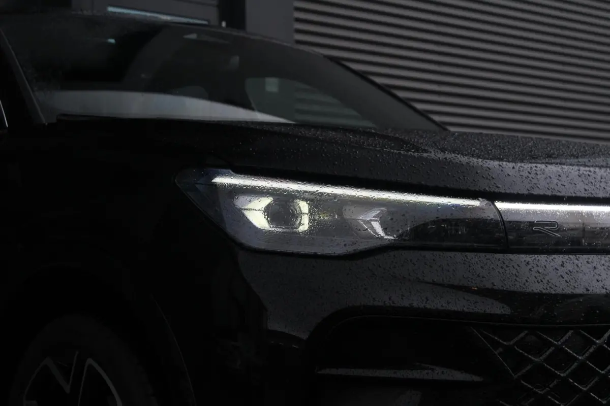 2.0 TSI 4Motion R-line Elegance | Panoramadak | Trekhaak | HUD | ACC | DCC | 360 Camera | Full Options