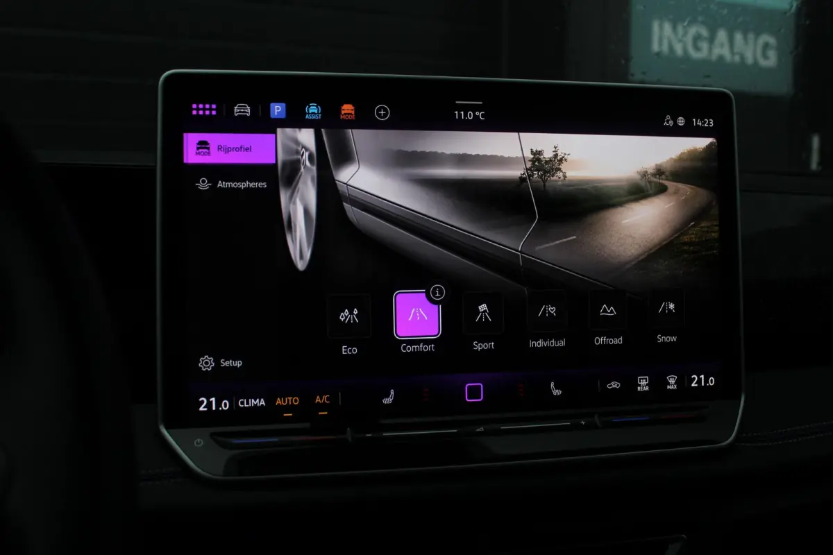 2.0 TSI 4Motion R-line Elegance | Panoramadak | Trekhaak | HUD | ACC | DCC | 360 Camera | Full Options