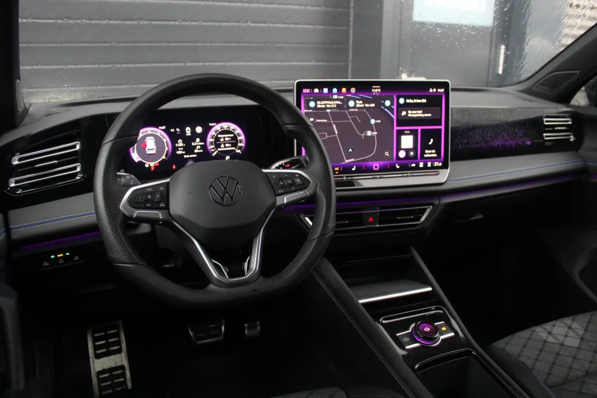 2.0 TSI 4Motion R-line Elegance | Panoramadak | Trekhaak | HUD | ACC | DCC | 360 Camera | Full Options