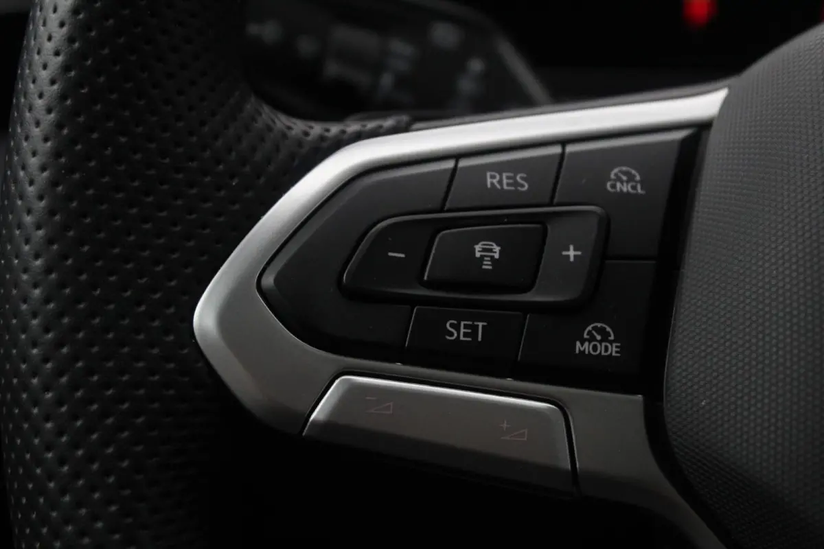 2.0 TSI 4Motion R-line Elegance | Panoramadak | Trekhaak | HUD | ACC | DCC | 360 Camera | Full Options