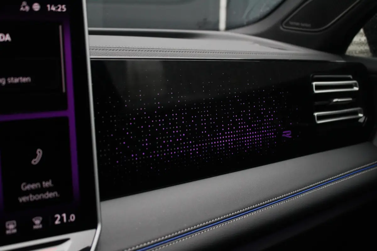 2.0 TSI 4Motion R-line Elegance | Panoramadak | Trekhaak | HUD | ACC | DCC | 360 Camera | Full Options