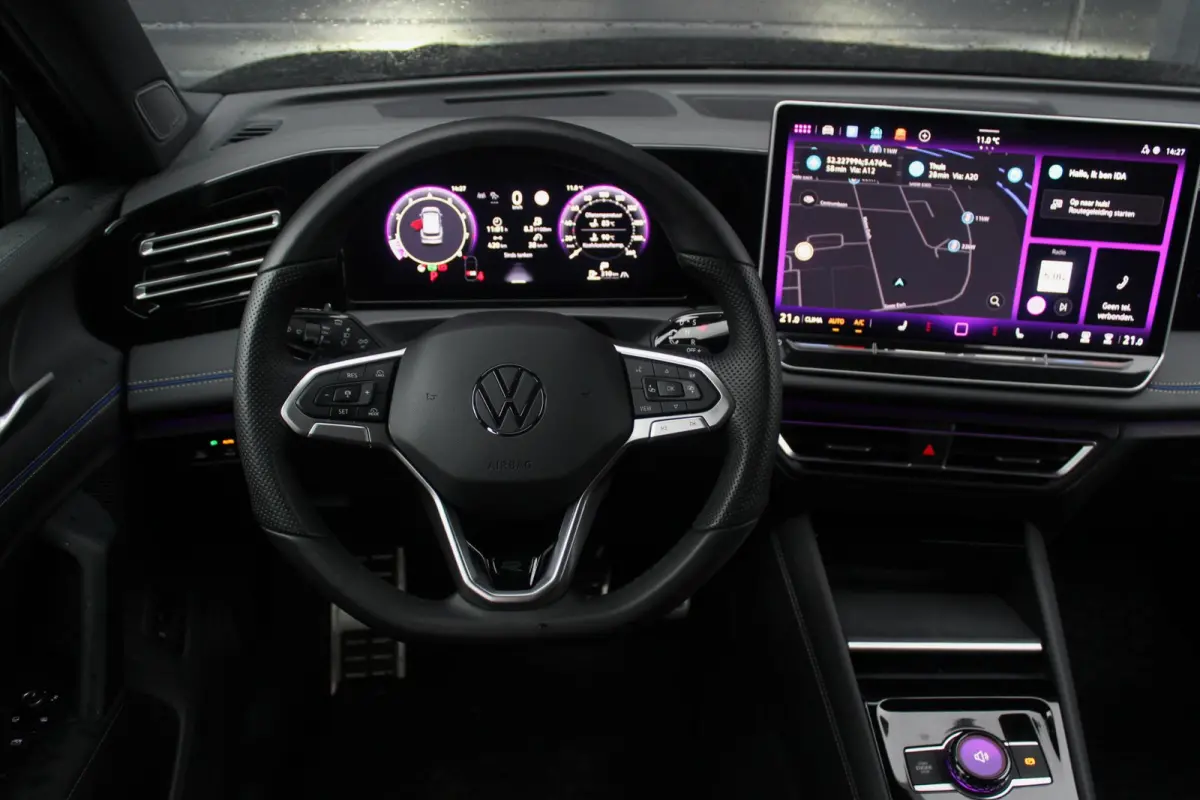 2.0 TSI 4Motion R-line Elegance | Panoramadak | Trekhaak | HUD | ACC | DCC | 360 Camera | Full Options