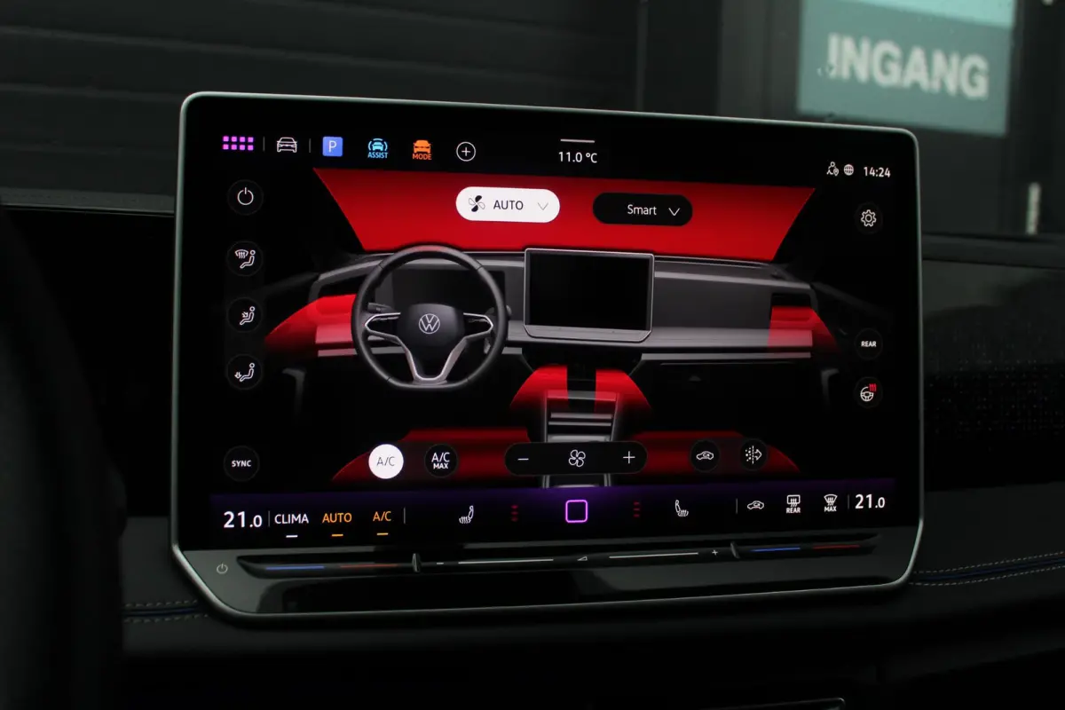2.0 TSI 4Motion R-line Elegance | Panoramadak | Trekhaak | HUD | ACC | DCC | 360 Camera | Full Options