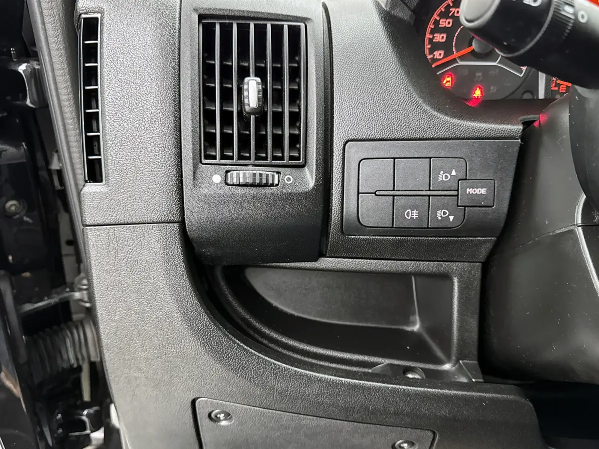 30 2.0 BlueHDi L2H1 Navigatie Betimmering Parkeersensoren Airco Euro 6