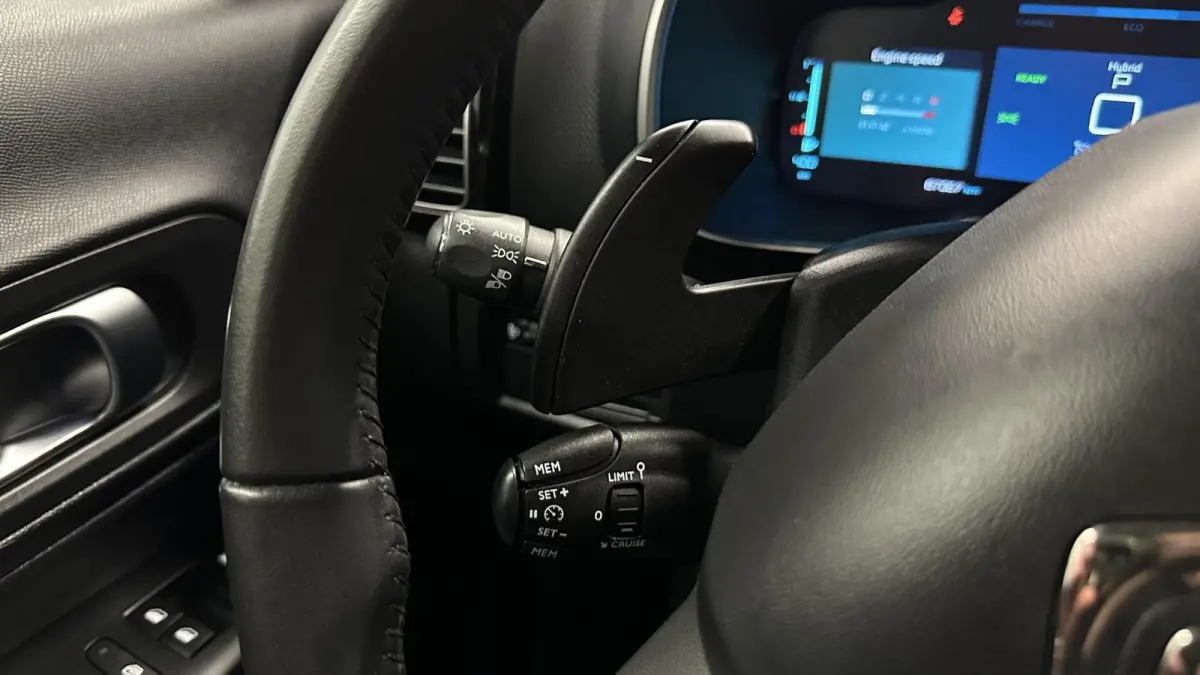 1.6 Plug-in Hybrid 225 Feel CAMERA CARPLAY NAVI CRUISE ECC LM.