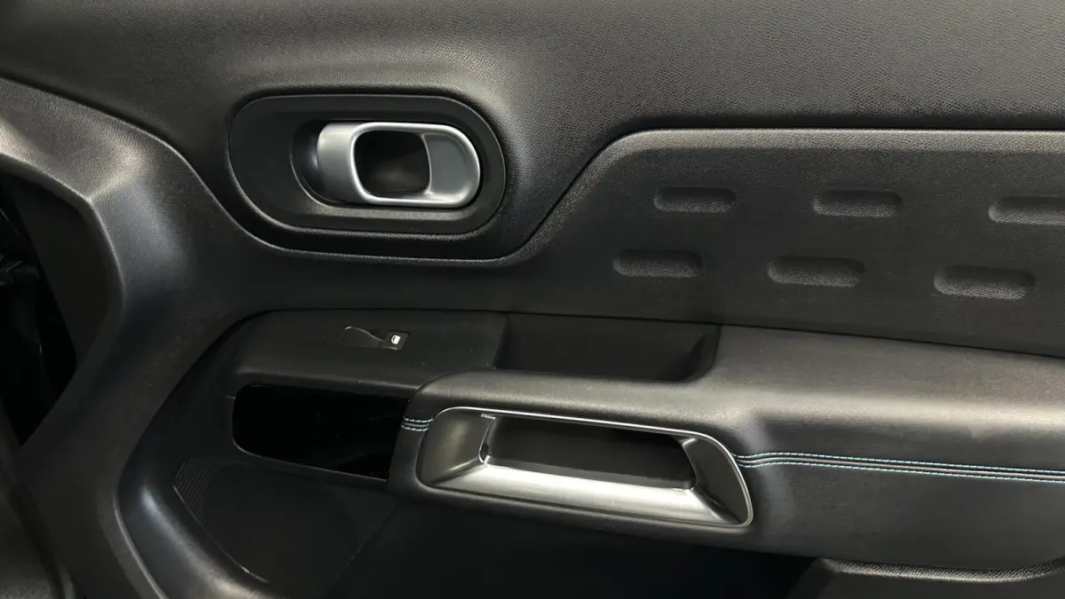 1.6 Plug-in Hybrid 225 Feel CAMERA CARPLAY NAVI CRUISE ECC LM.