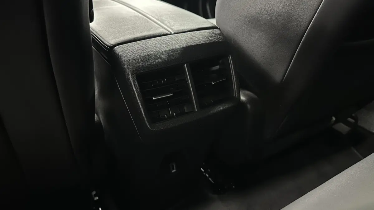 1.6 Plug-in Hybrid 225 Feel CAMERA CARPLAY NAVI CRUISE ECC LM.